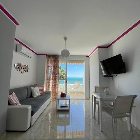 Roca Chica. Studio - First Line Beach Τορρεμολίνος Εξωτερικό φωτογραφία