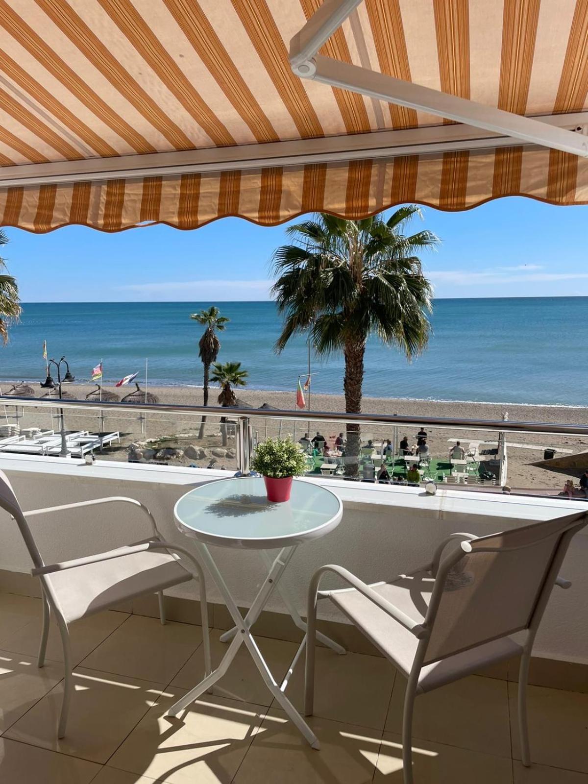 Roca Chica. Studio - First Line Beach Τορρεμολίνος Εξωτερικό φωτογραφία