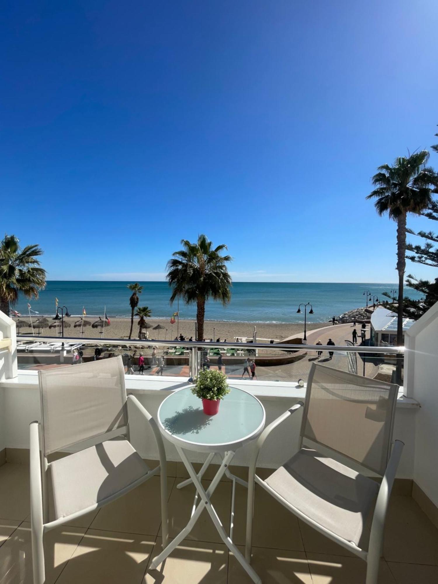 Roca Chica. Studio - First Line Beach Τορρεμολίνος Εξωτερικό φωτογραφία