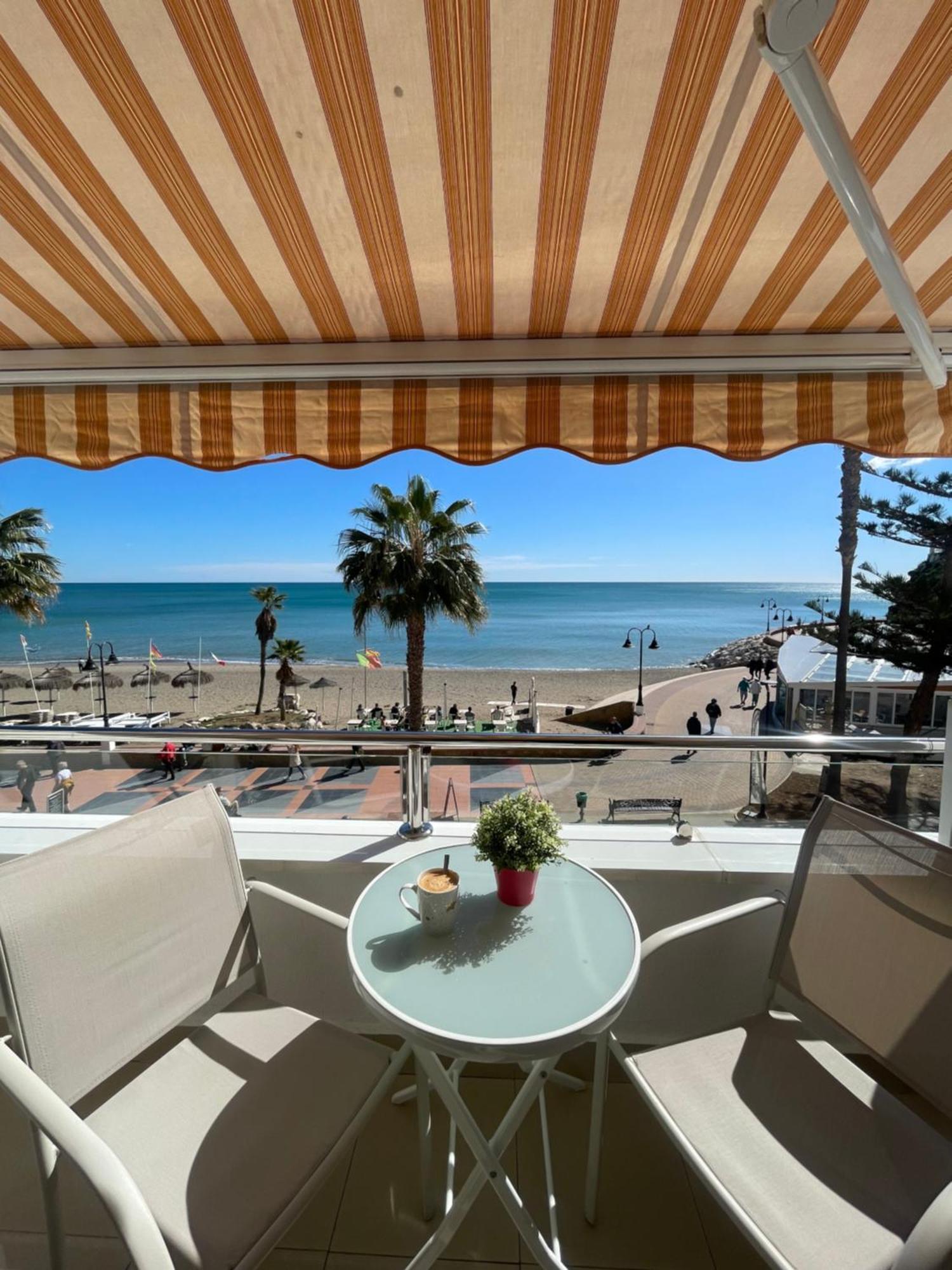 Roca Chica. Studio - First Line Beach Τορρεμολίνος Εξωτερικό φωτογραφία