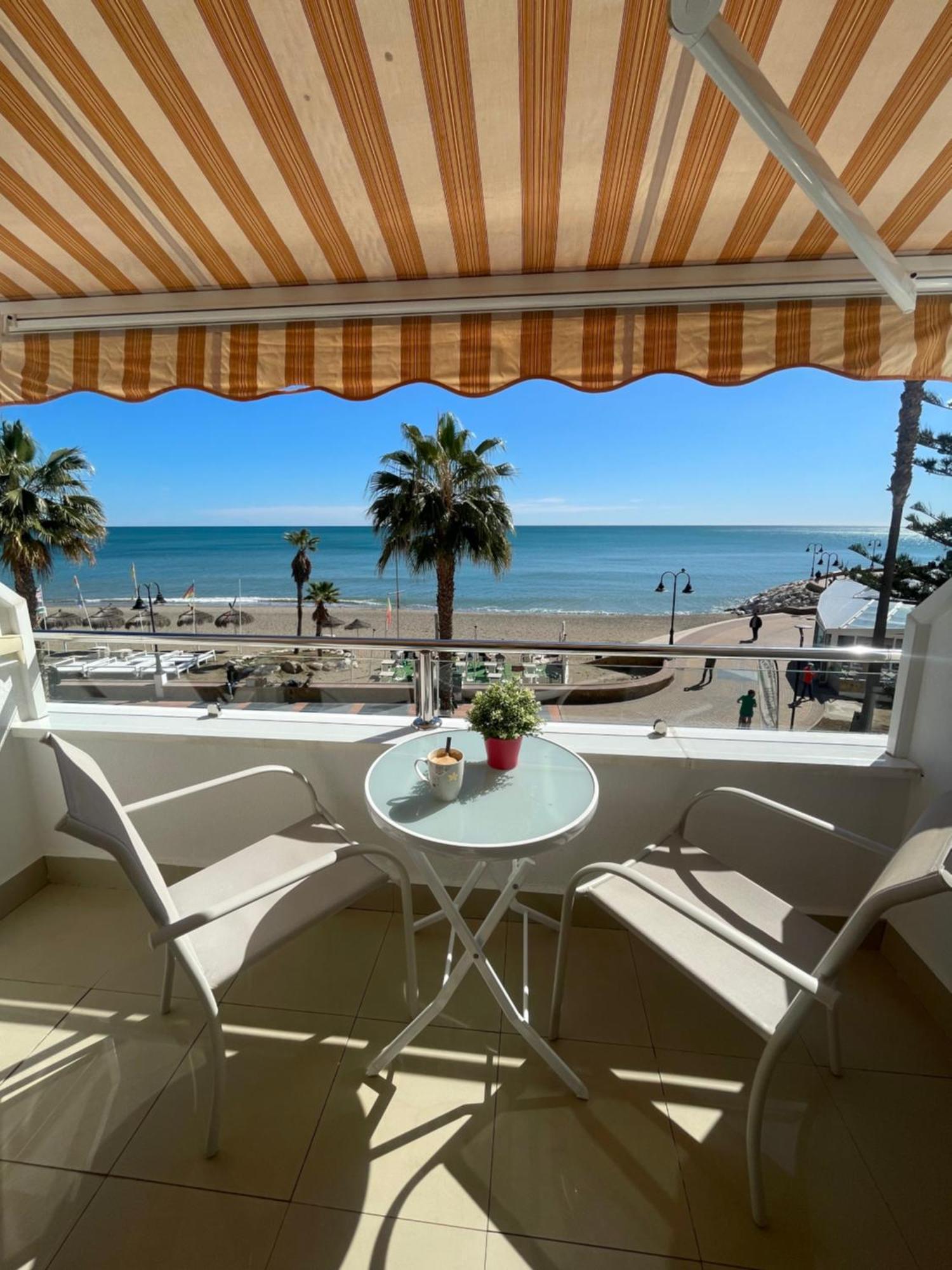 Roca Chica. Studio - First Line Beach Τορρεμολίνος Εξωτερικό φωτογραφία
