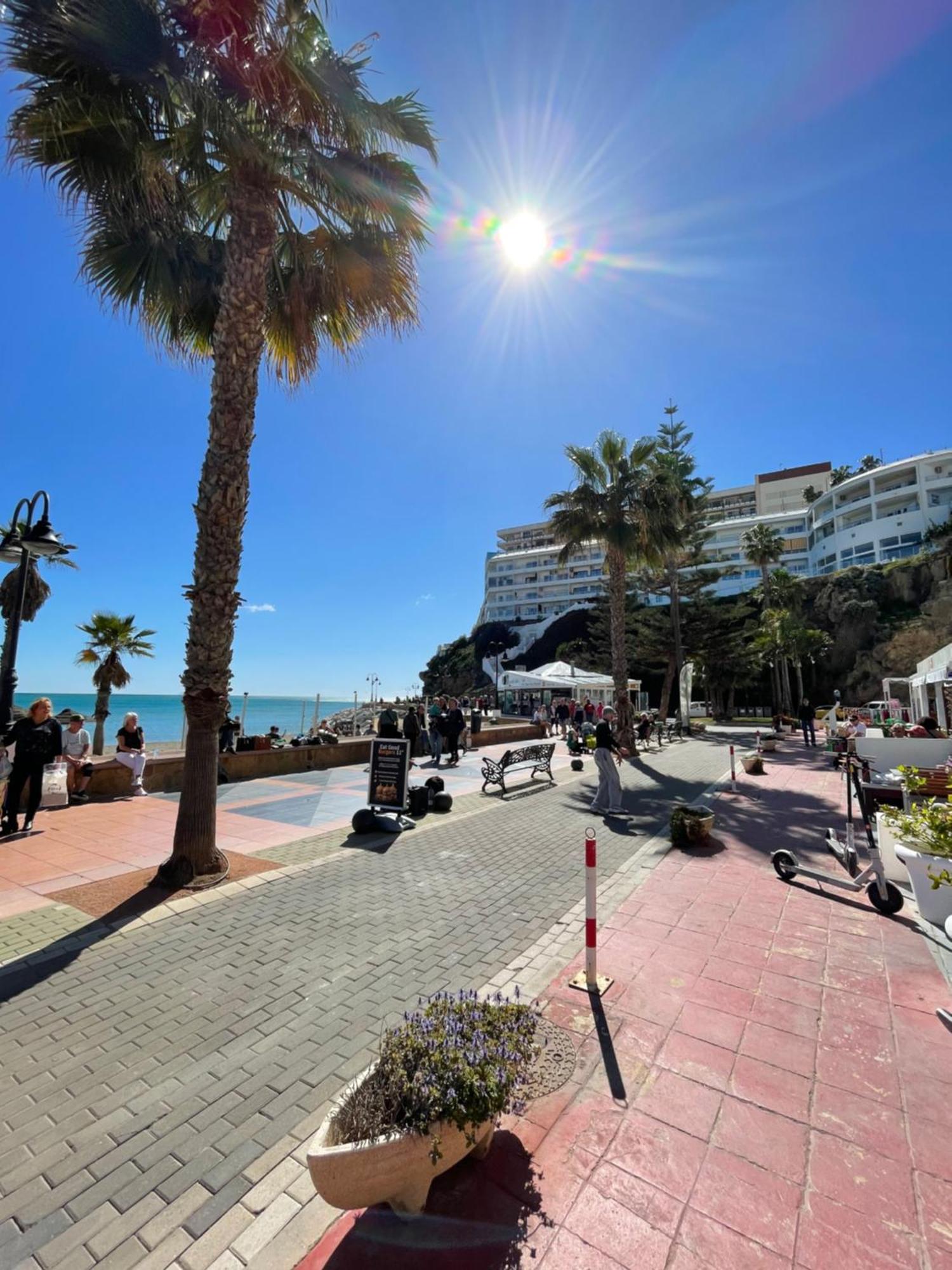 Roca Chica. Studio - First Line Beach Τορρεμολίνος Εξωτερικό φωτογραφία